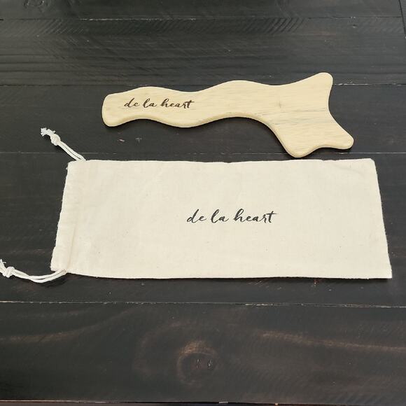 DE LA HEART The Body Tool Wood Lymphatic Massage Natural Material Drawstring Bag - Picture 1 of 7